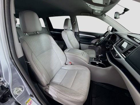 Used 2015 Toyota Highlander Plus AWD/4WD image 27