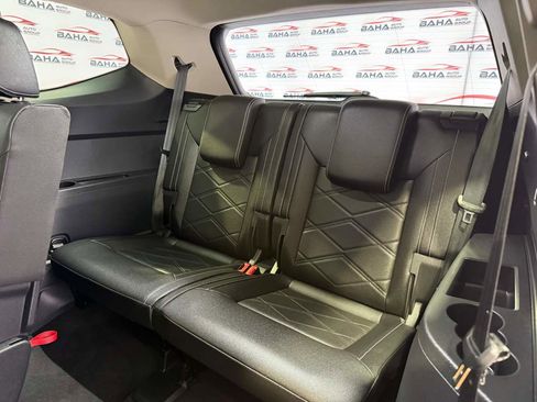 Used 2025 Volkswagen Atlas SE image 35