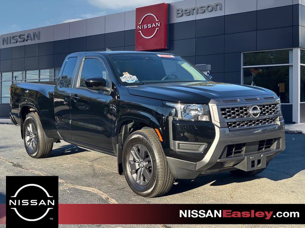 Certified 2025 Nissan Frontier SV RWD image 1