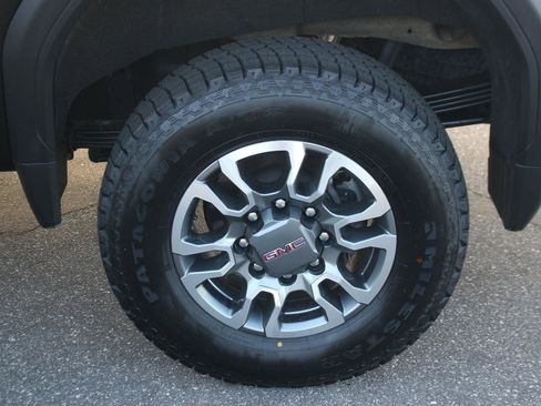 Used 2023 GMC Sierra 2500 SLE w/ SLE Value Package; AWD/4WD image 43