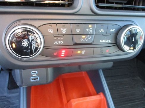 Used 2024 Ford Maverick XLT w/ XLT Luxury Package image 13