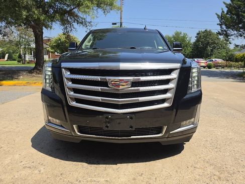 Used 2016 Cadillac Escalade ESV Luxury AWD/4WD image 5