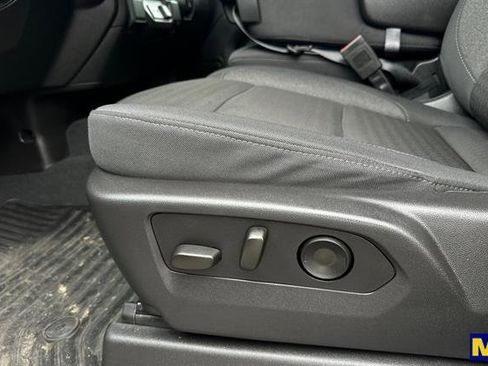 Certified 2025 Chevrolet Silverado 1500 Custom image 13