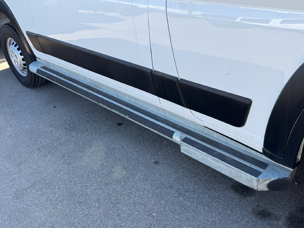 Used 2025 RAM ProMaster 2500 w/ U-Haul Equipment Group FWD image 8
