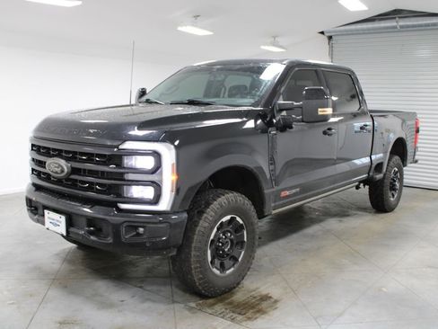 Used 2024 Ford F250 Lariat w/ Lariat Ultimate Package image 4