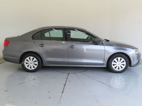 Used 2014 Volkswagen Jetta S FWD image 2