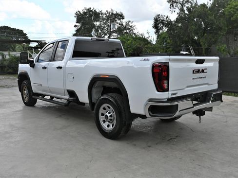 Used 2024 GMC Sierra 3500 Pro w/ Convenience Package AWD/4WD image 3