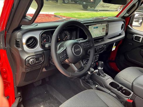 New 2025 Jeep Gladiator Willys image 8