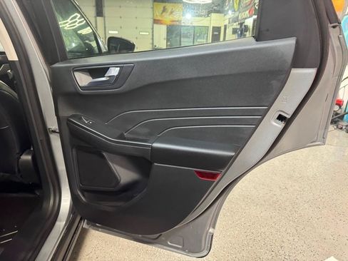 Used 2022 Ford Escape SEL w/ SEL Stealth AWD Package image 16