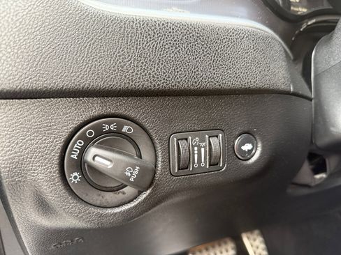 Used 2019 Dodge Charger R/T w/ Blacktop Package image 20