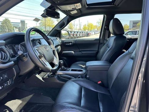 Used 2023 Toyota Tacoma Limited w/ Nightshade Package AWD/4WD image 13