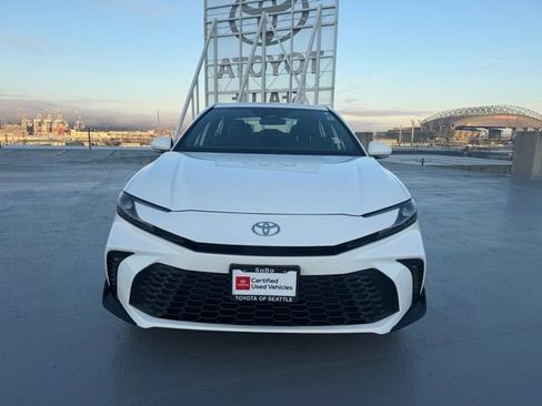 Certified 2025 Toyota Camry SE image 9