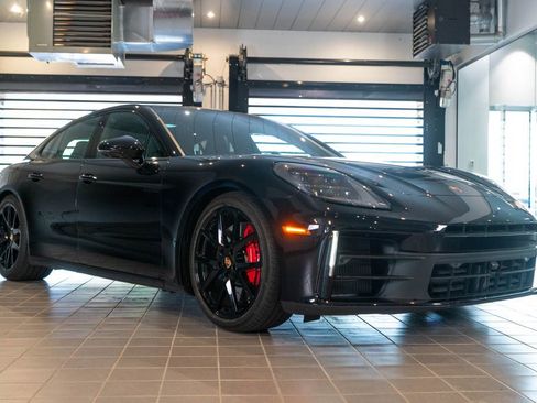 Certified 2025 Porsche Panamera 4S AWD/4WD image 7