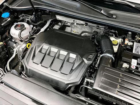 Used 2023 Audi Q3 2.0T Premium w/ Black Optic Sport Package image 31