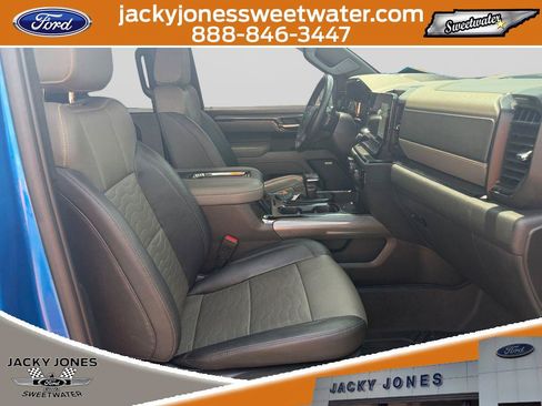 Used 2022 Chevrolet Silverado 1500 ZR2 w/ Technology Package AWD/4WD image 15