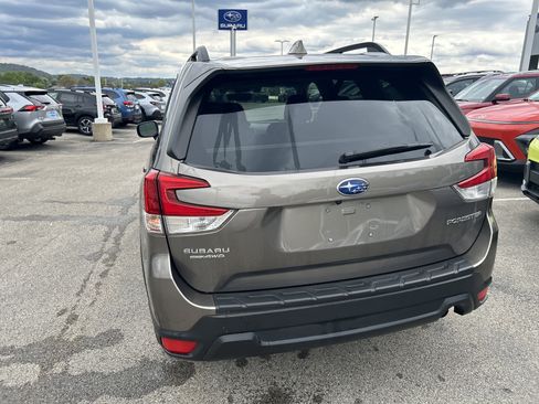 Used 2021 Subaru Forester Premium w/ Popular Package #1 AWD/4WD image 12