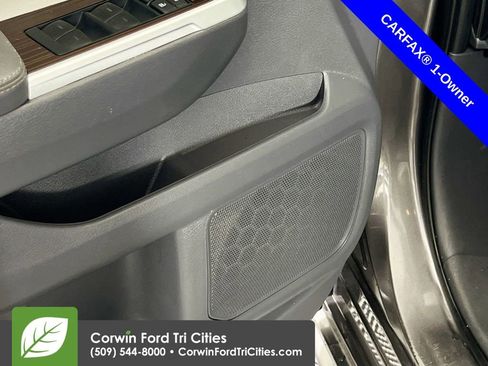 Used 2022 Toyota Sienna XLE image 12