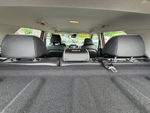 Used 2023 Hyundai Venue Limited w/ Cargo Package FWD image 32