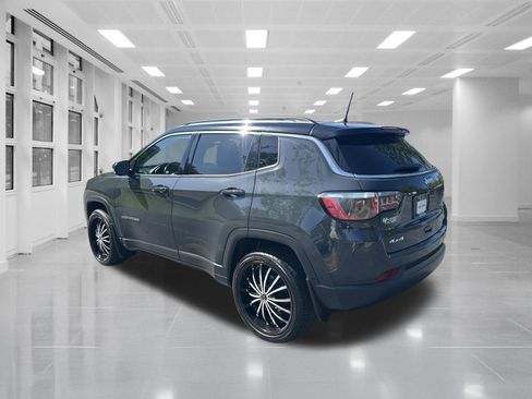 Used 2018 Jeep Compass Limited AWD/4WD image 7
