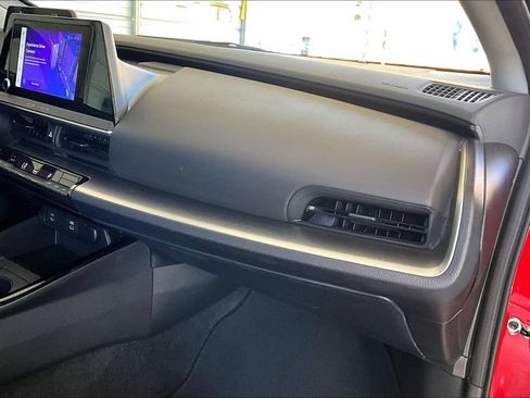 Used 2024 Toyota Prius LE FWD image 21