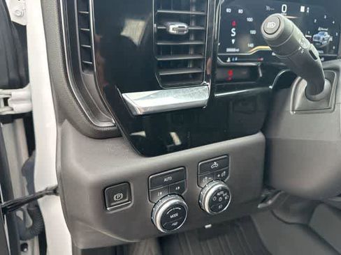 Used 2022 GMC Sierra 1500 Elevation image 14