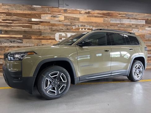 New 2026 Jeep Cherokee Laredo AWD/4WD image 14