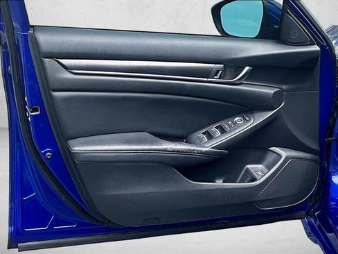 Used 2018 Honda Accord Sport image 18