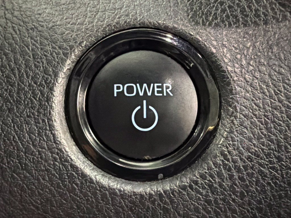 Used 2025 Toyota Camry XSE FWD image 31