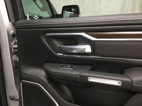Used 2022 RAM 1500 Laramie AWD/4WD image 16