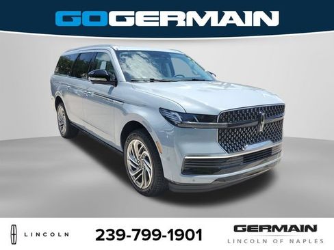 New 2026 Lincoln Navigator L Reserve AWD/4WD image 5
