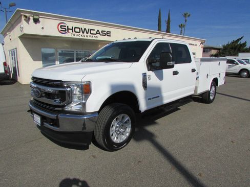 Used 2021 Ford F350 XLT image 4