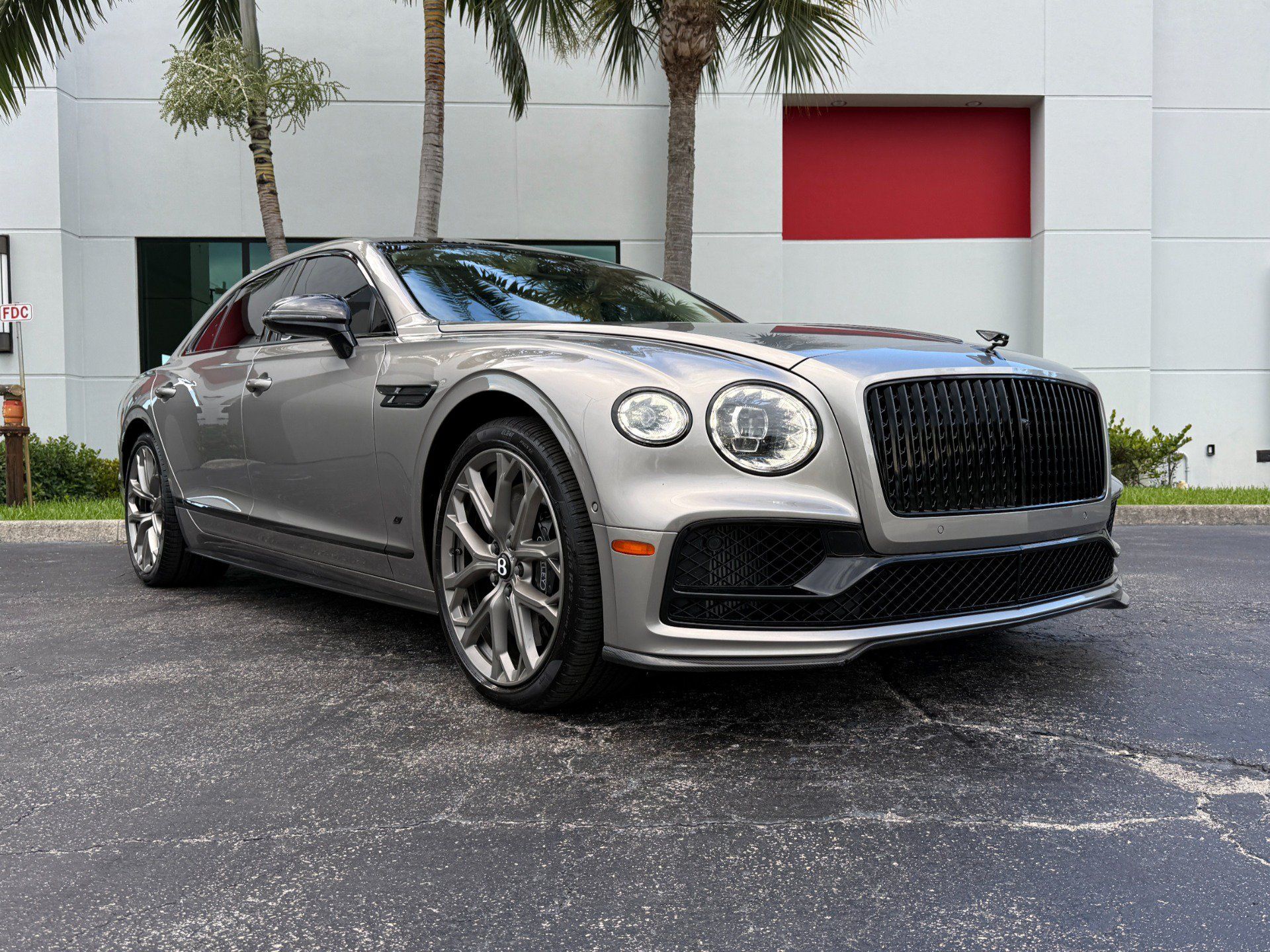 Used 2023 Bentley Flying Spur V8 AWD/4WD image 7