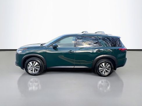 Used 2025 Nissan Pathfinder SL FWD image 4