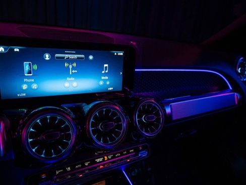 New 2025 Mercedes-Benz GLB 250 image 19