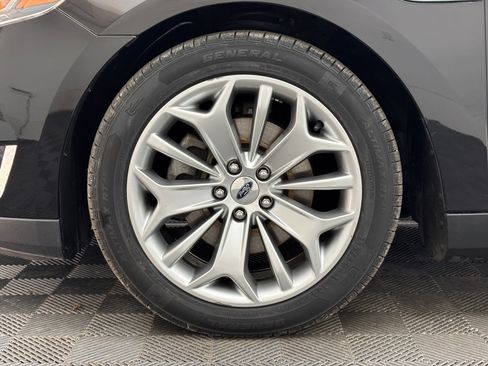 Used 2018 Ford Taurus Limited FWD image 14