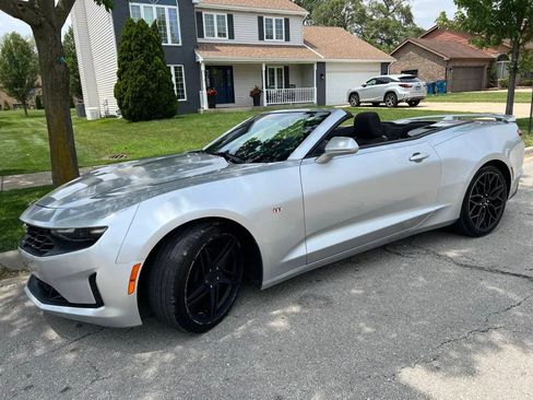 Used 2019 Chevrolet Camaro LT image 8