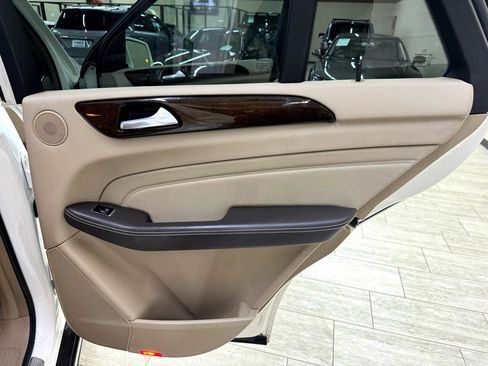 Used 2014 Mercedes-Benz ML 350 2WD w/ Premium 1 Package image 33