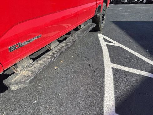 New 2025 Ford F250 Lariat w/ Black Appearance Package image 22