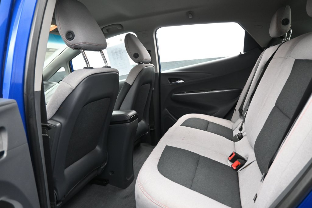 Used 2021 Chevrolet Bolt LT FWD image 23