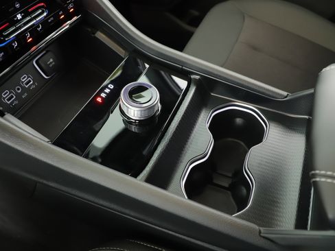 New 2025 Jeep Grand Cherokee L Laredo image 17