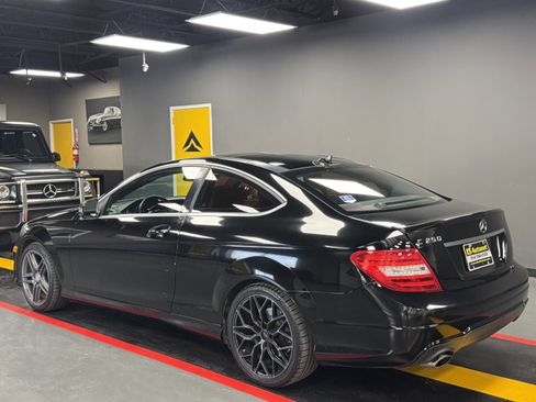 Used 2014 Mercedes-Benz C 250 Coupe image 4