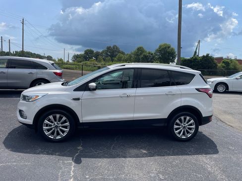 Used 2017 Ford Escape Titanium FWD image 3