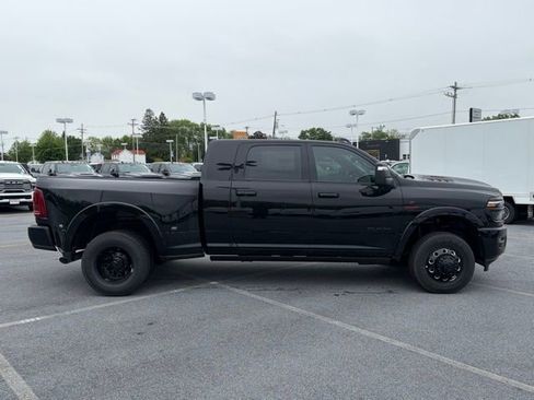 New 2026 RAM 3500 Limited AWD/4WD image 9