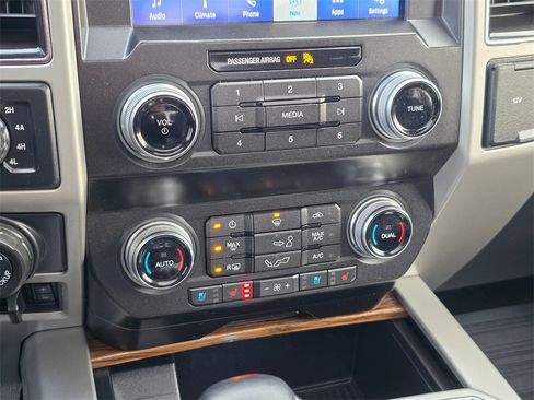 Used 2019 Ford F150 Lariat w/ Equipment Group 502A Luxury image 25