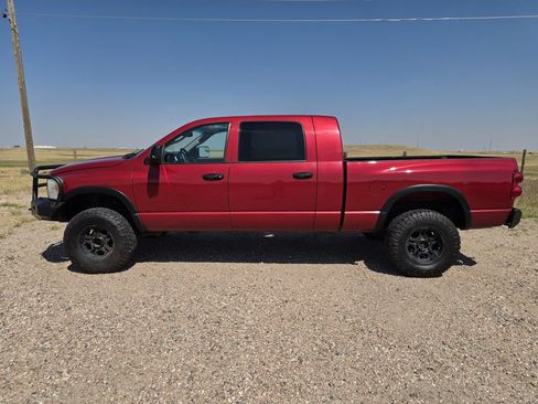 Used 2009 Dodge Ram 2500 Truck Laramie AWD/4WD image 2