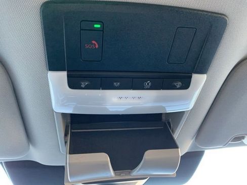 Used 2023 Nissan Pathfinder SL image 23