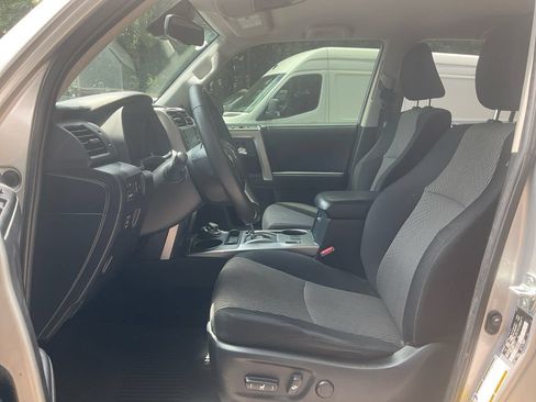 Used 2021 Toyota 4Runner SR5 AWD/4WD image 16