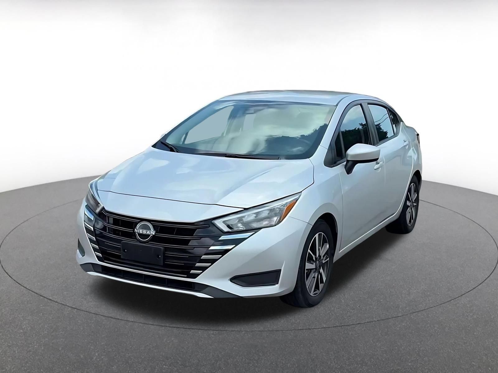 Used 2025 Nissan Versa SV FWD image 7