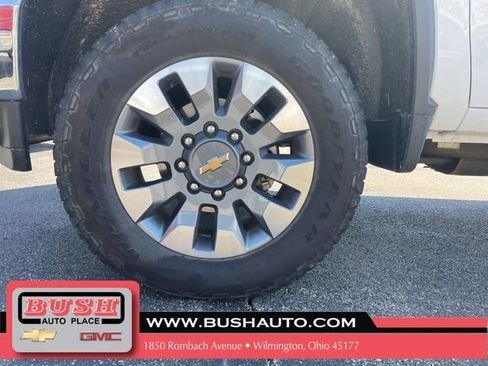 Used 2023 Chevrolet Silverado 2500 LT w/ Convenience Package AWD/4WD image 11