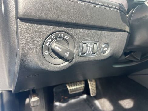 Used 2023 Dodge Charger R/T w/ Plus Group RWD image 8